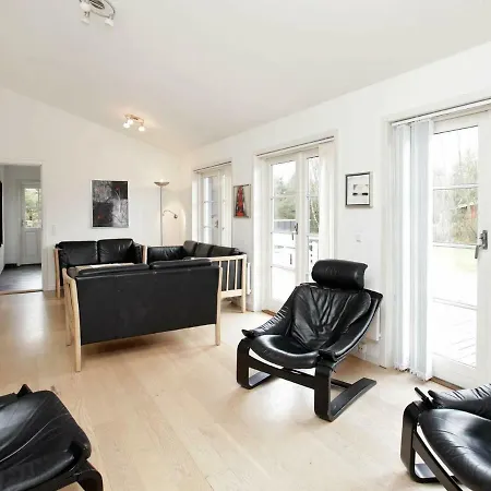 8 Person Holiday In Bl Vand بيت للعطل